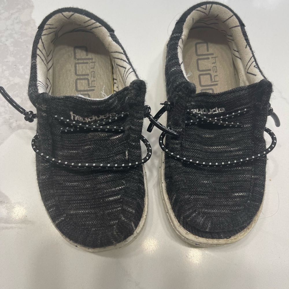Hey dude toddler size 7 black color